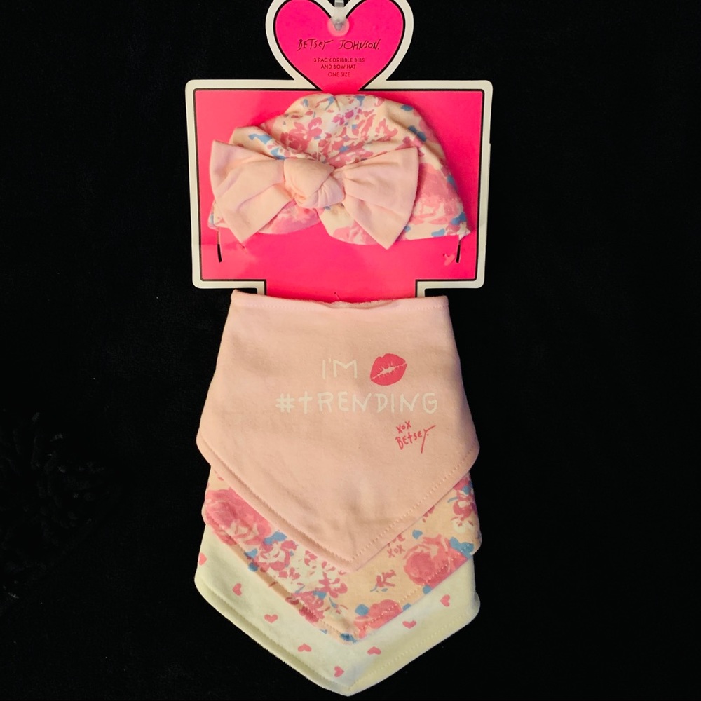NEW Betsy Johnson Baby Girl Dribble Bibs & Bow Hat Set